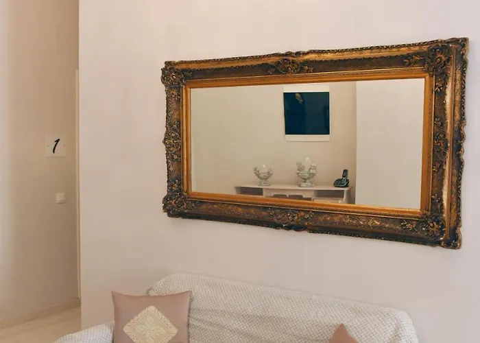 Oisyra Konukevi Ermoupoli